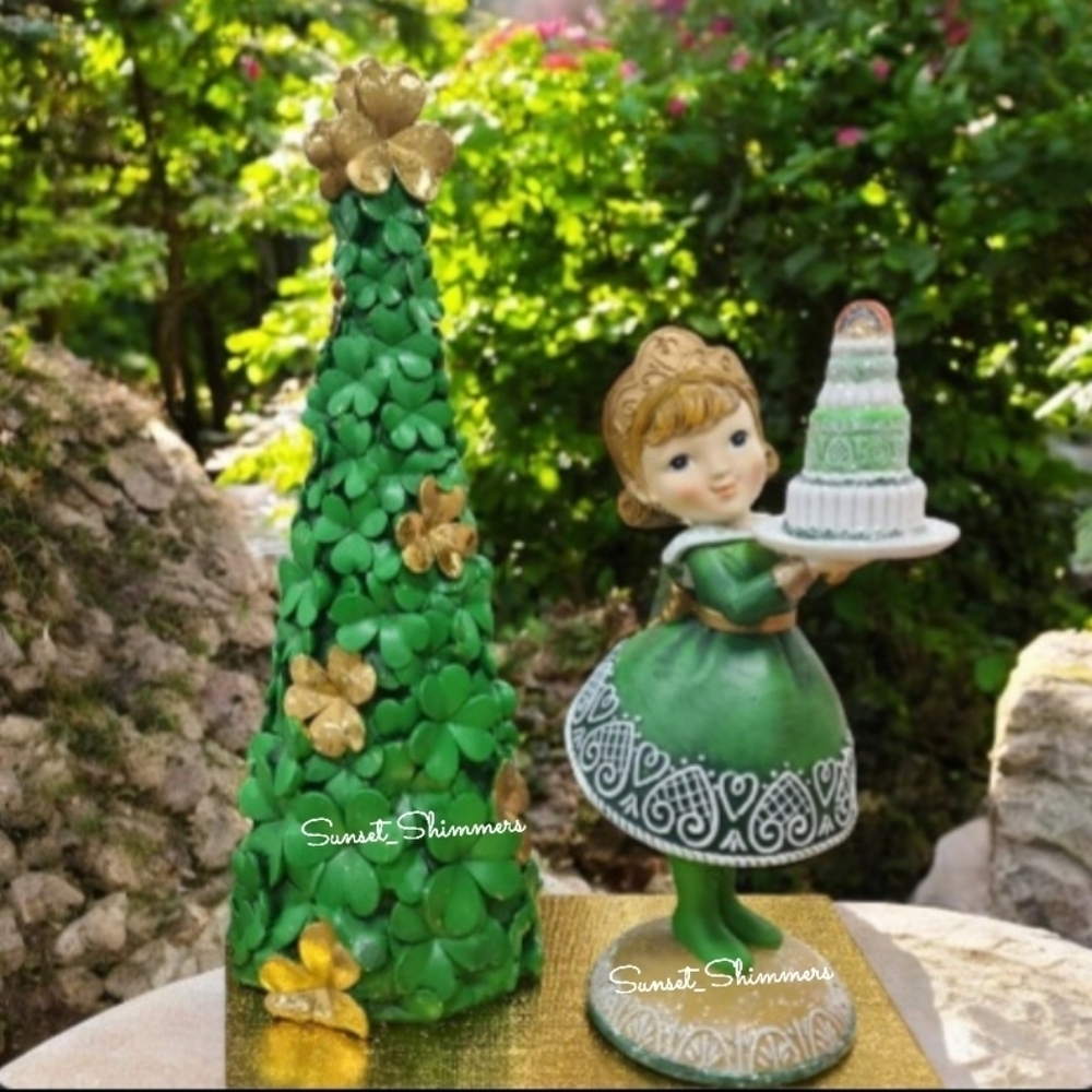 St Patricks Day Gingerbread Leprechaun Girl w/ Lucky Irish Rainbow Cake New - Picture 1 of 11